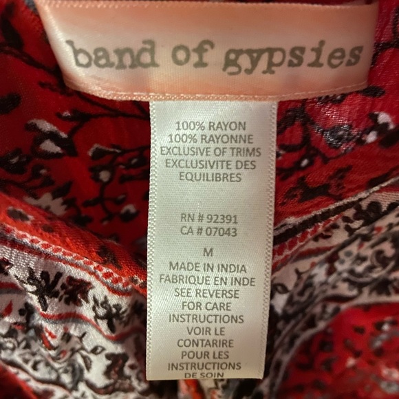 Band of Gypsies Crossover Vneck Romper - Picture 4 of 4